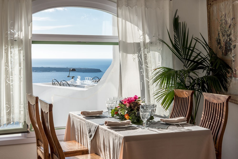 Photo of Others in Oia