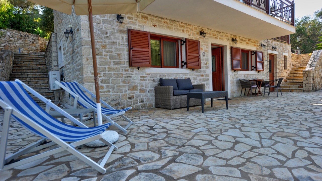 Photo of Patio Balcony in Mpogdanatika