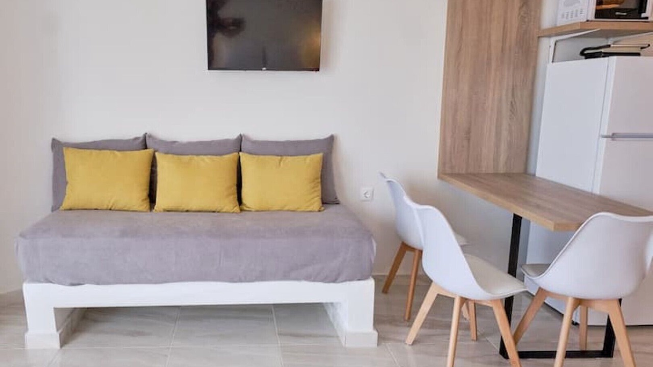 Photo of Livingroom in Khondros