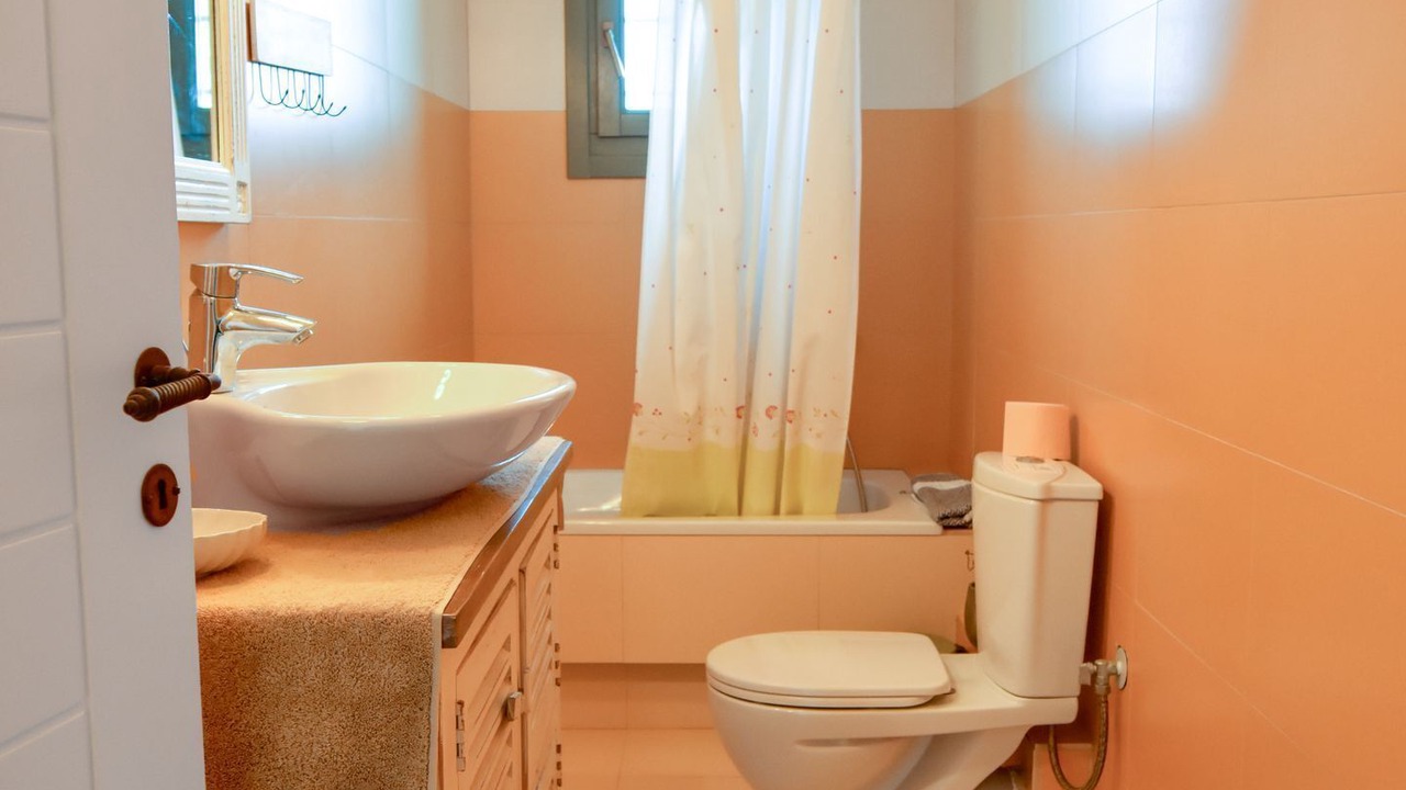 Photo of Bathroom in Kea