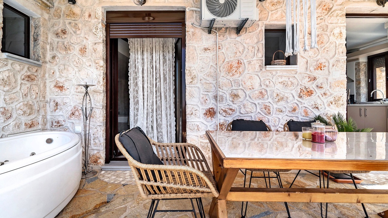 Photo of Outdoor in Kavallos