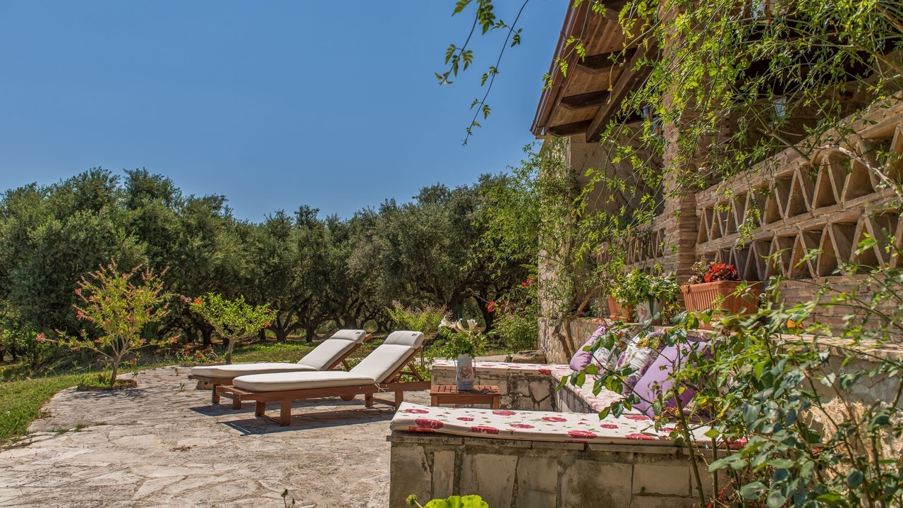 Photo of Patio Balcony in Tragaki