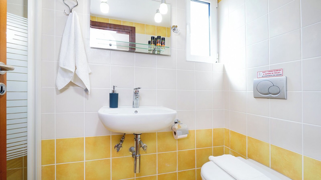 Photo of Bathroom in Pitharion