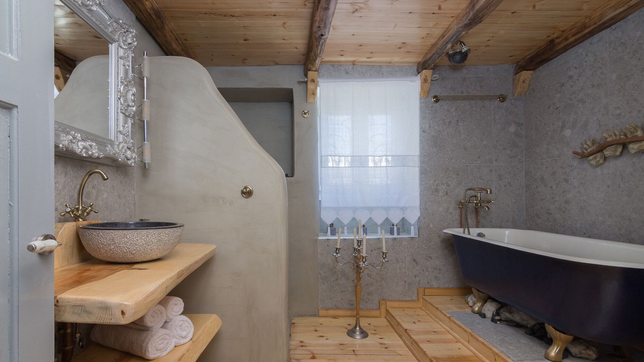 Photo of Bathroom in Adamas