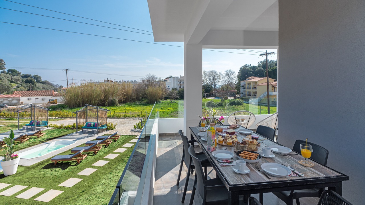 Photo of Patio Balcony in Troulos