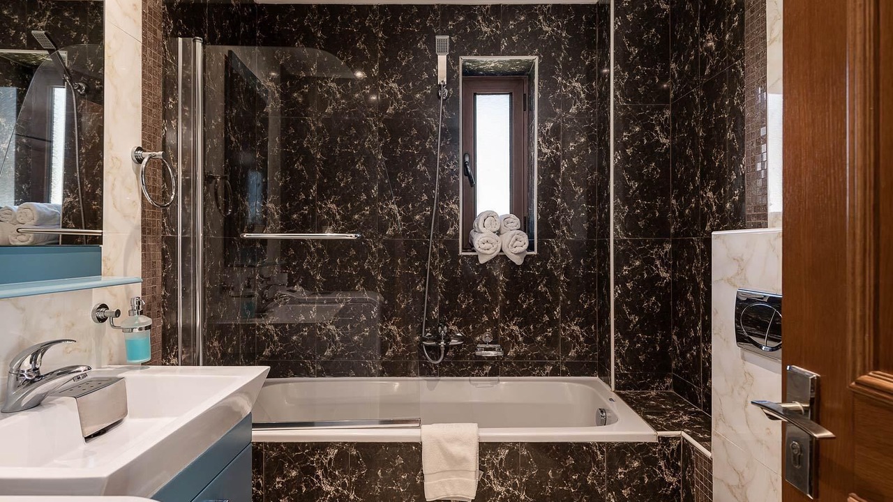 Photo of Bathroom in Platanias Town