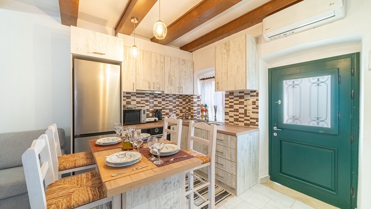 Photo of Kitchen in Chlomos