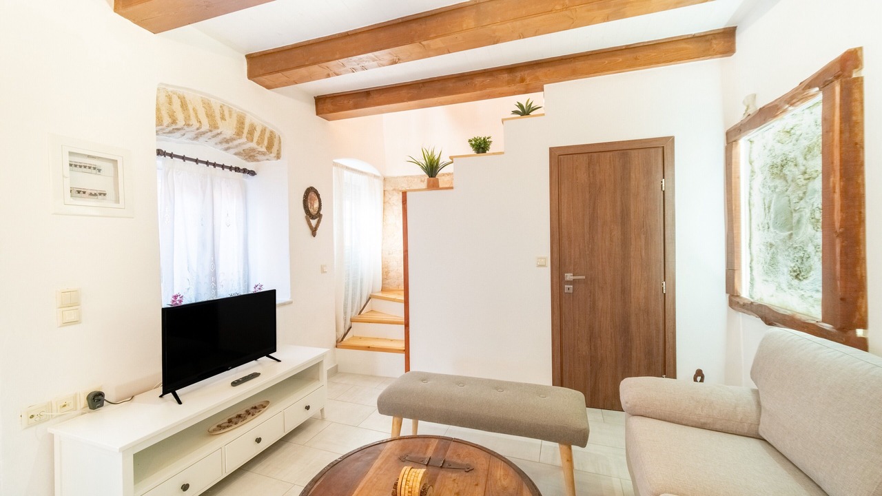 Photo of Livingroom in Chlomos