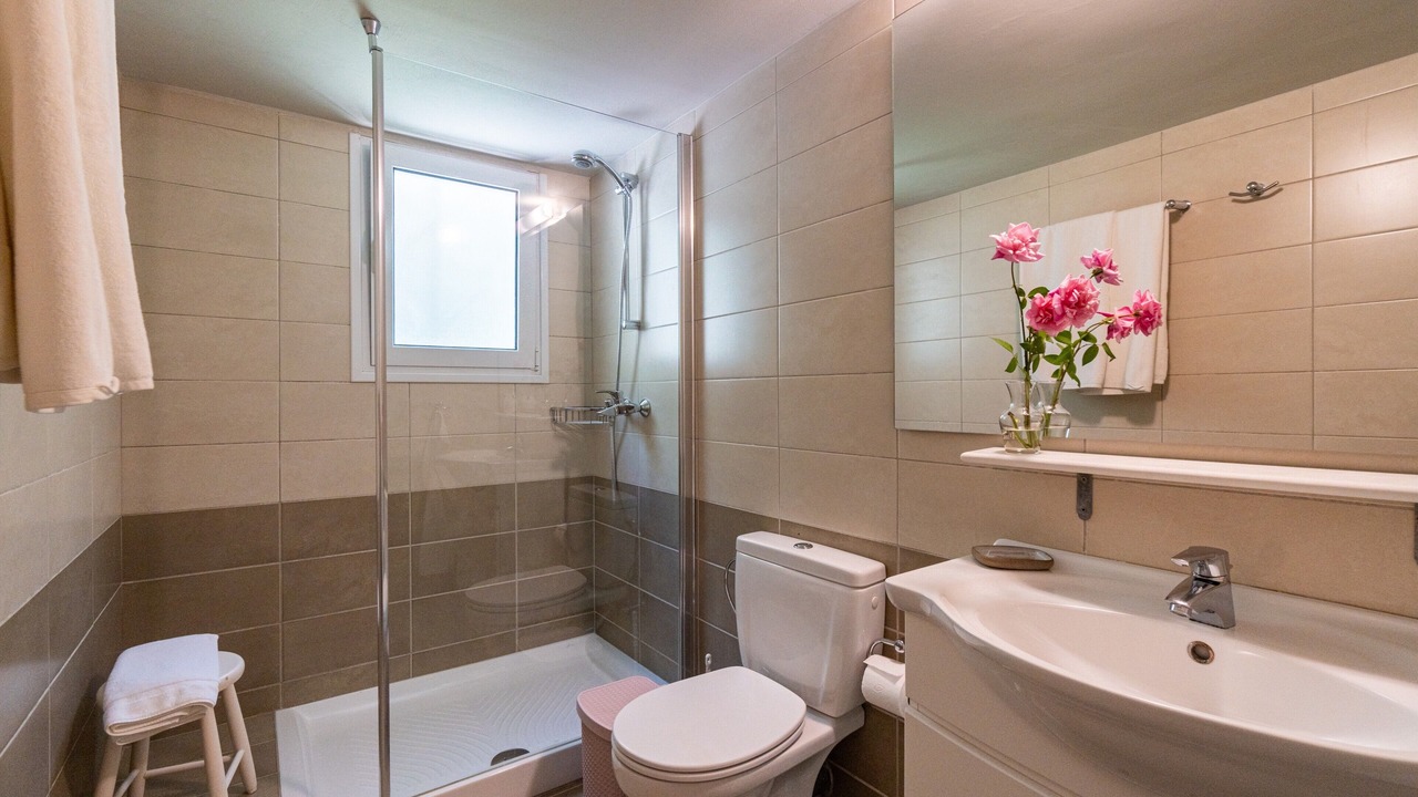 Photo of Bathroom in Pirgi