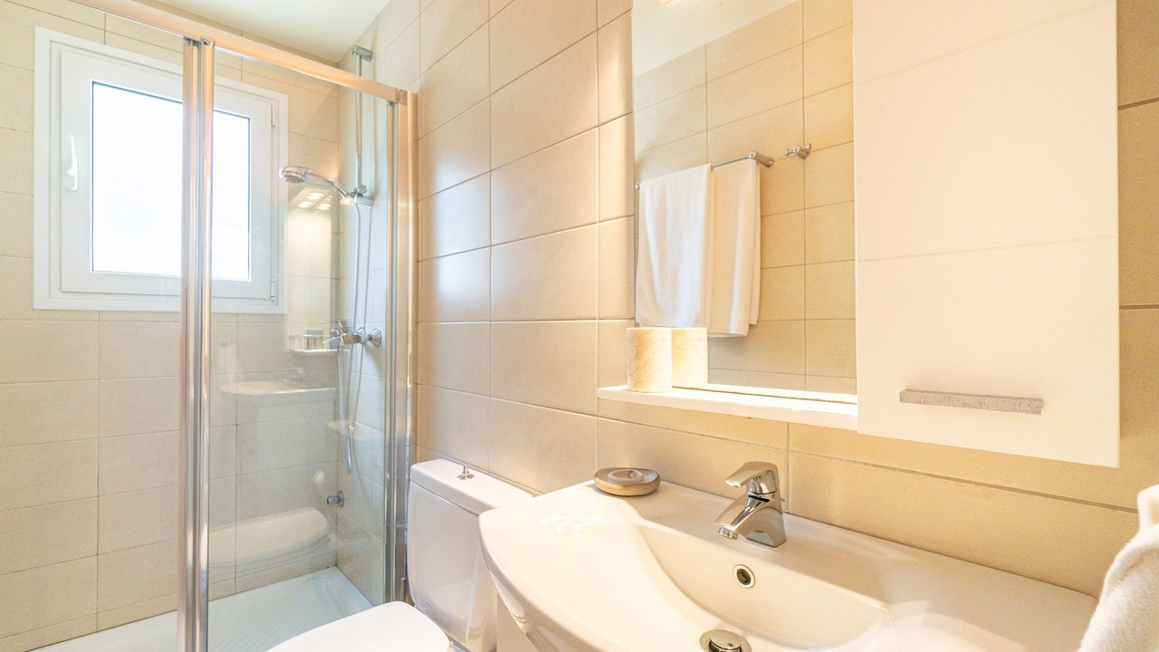 Photo of Bathroom in Pirgi