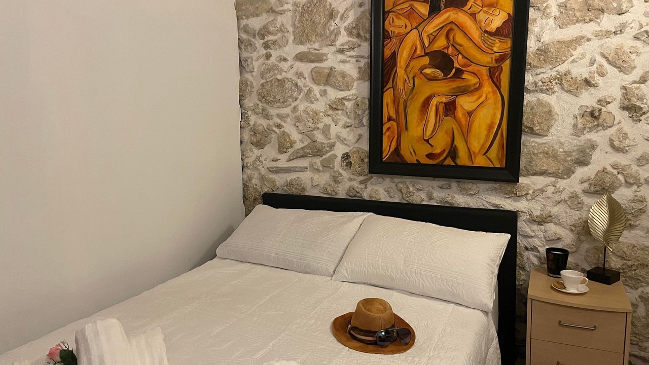 Photo of Bedroom in Pagi
