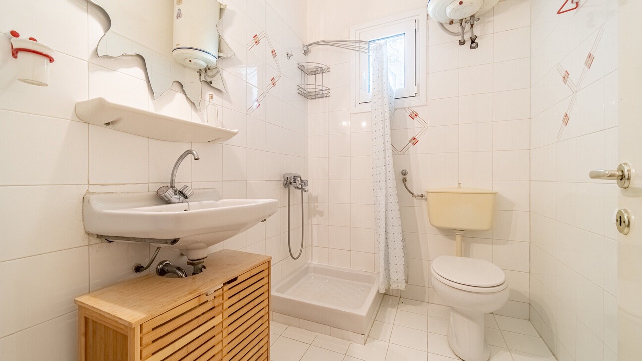Photo of Bathroom in Kato Korakiana