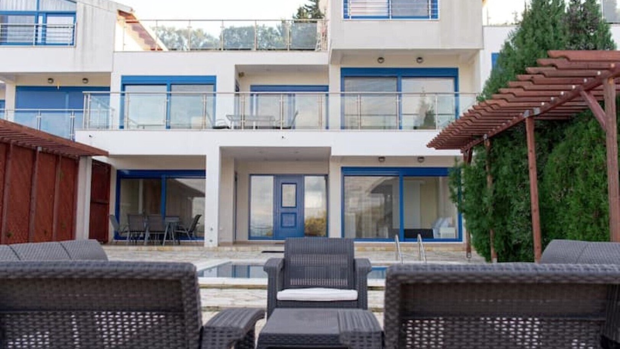 Photo of Patio Balcony in Agia Pelagia Chlomou