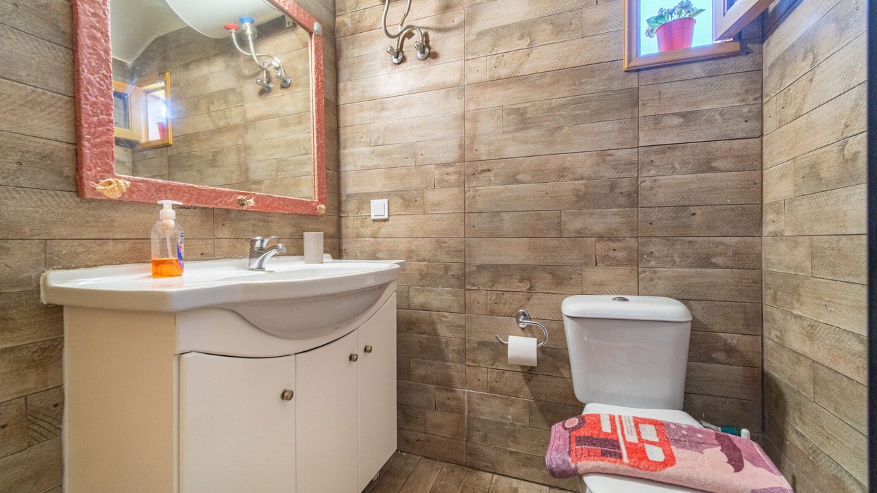Photo of Bathroom in Chalikounas