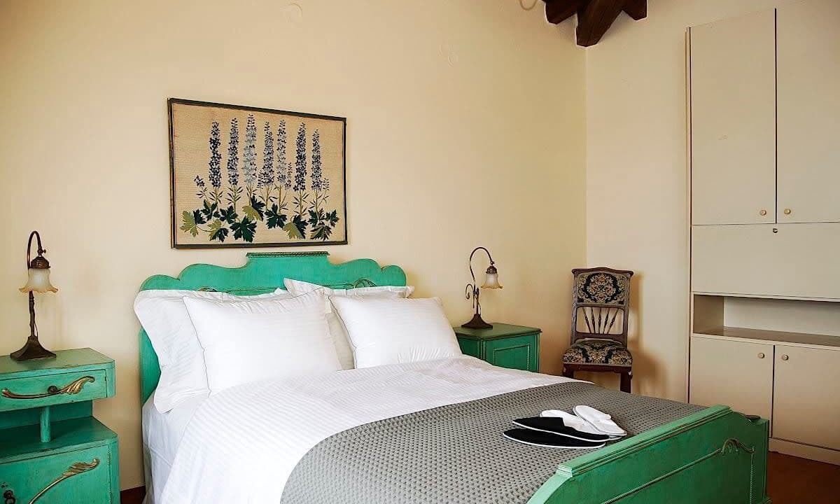 Photo of Bedroom in Troezen