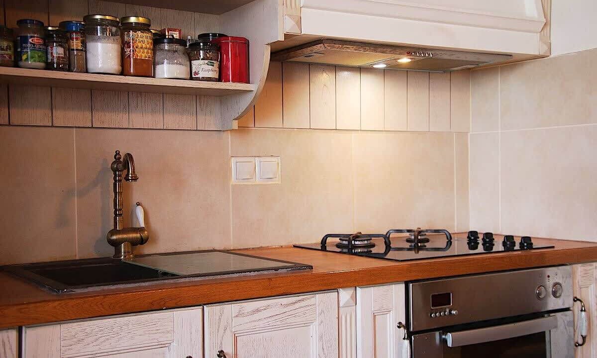 Photo of Kitchen in Troezen