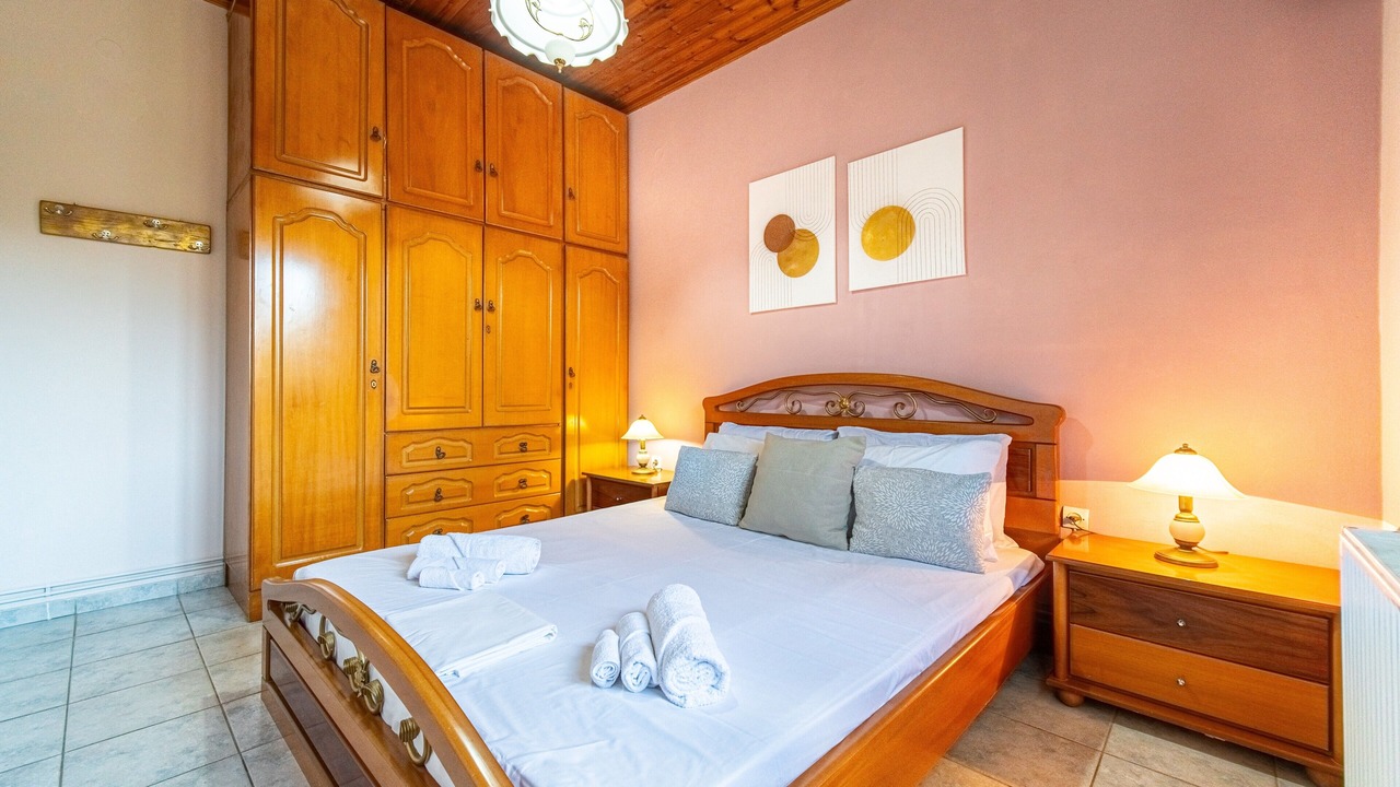 Photo of Bedroom in Parelia