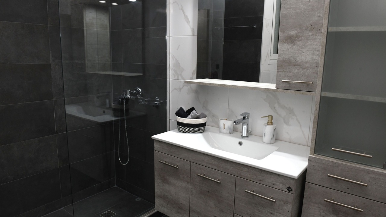 Photo of Bathroom in Ampelokipoi