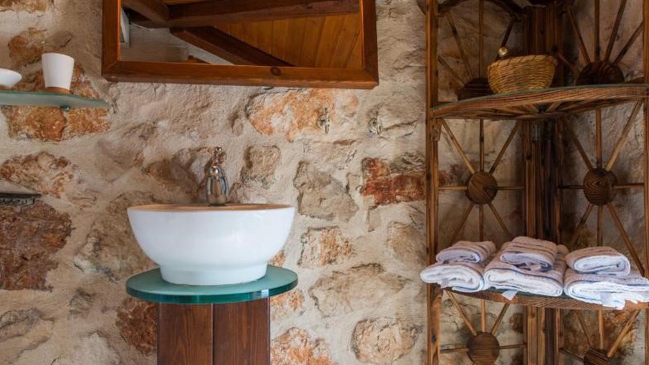 Photo of Bathroom in Elation