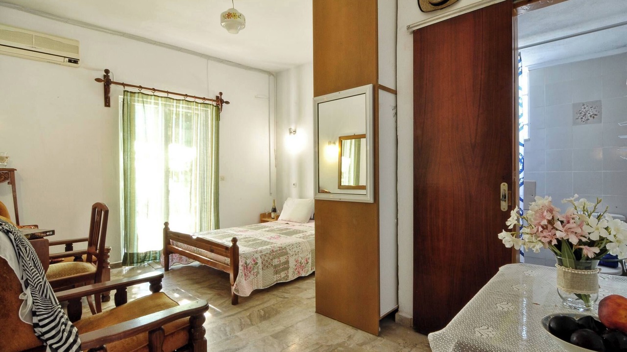 Photo of Bedroom in Alepou