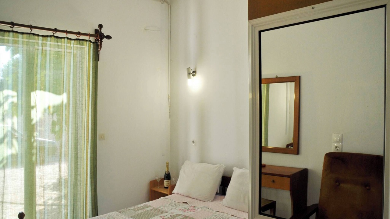 Photo of Bedroom in Alepou
