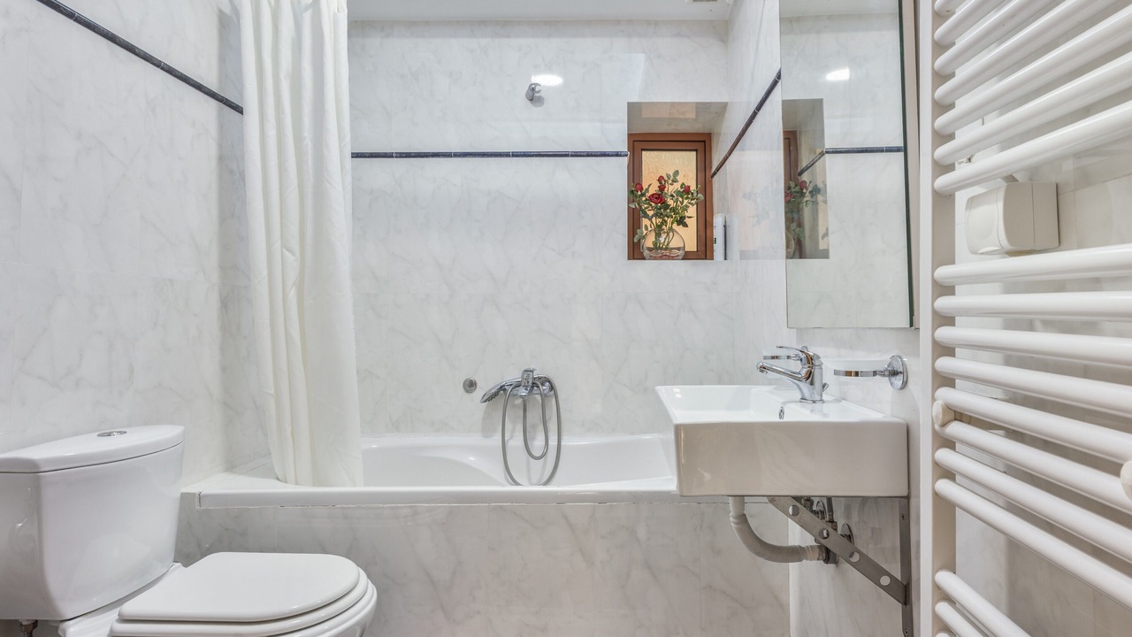 Photo of Bathroom in Monopari