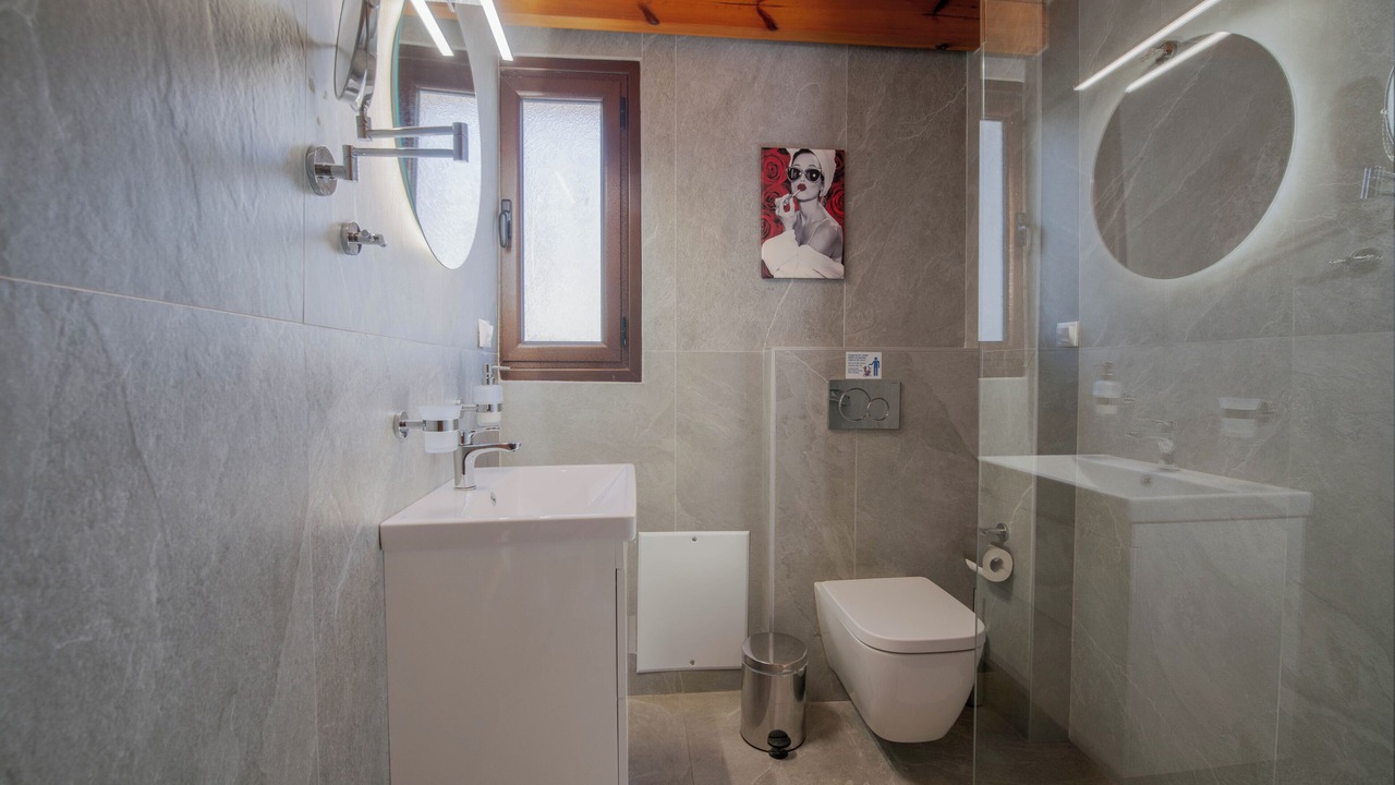 Photo of Bathroom in Marantochori