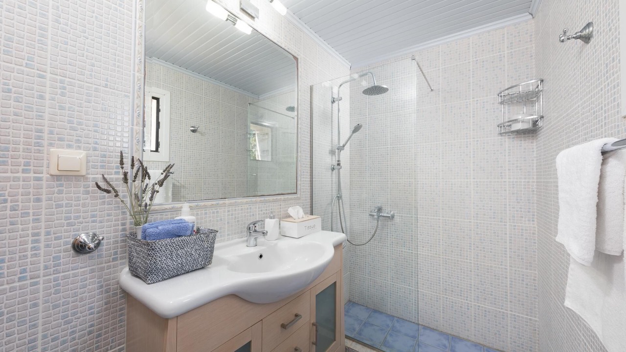 Photo of Bathroom in Parelia
