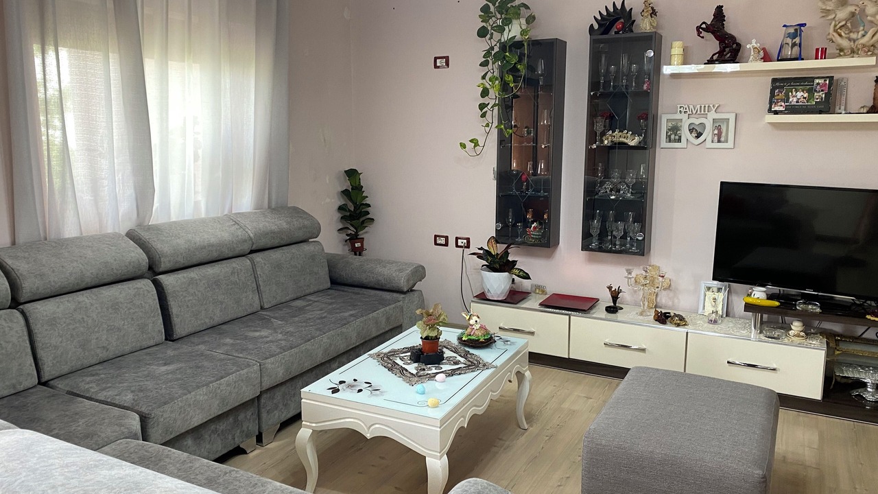 Photo of Livingroom in Permet