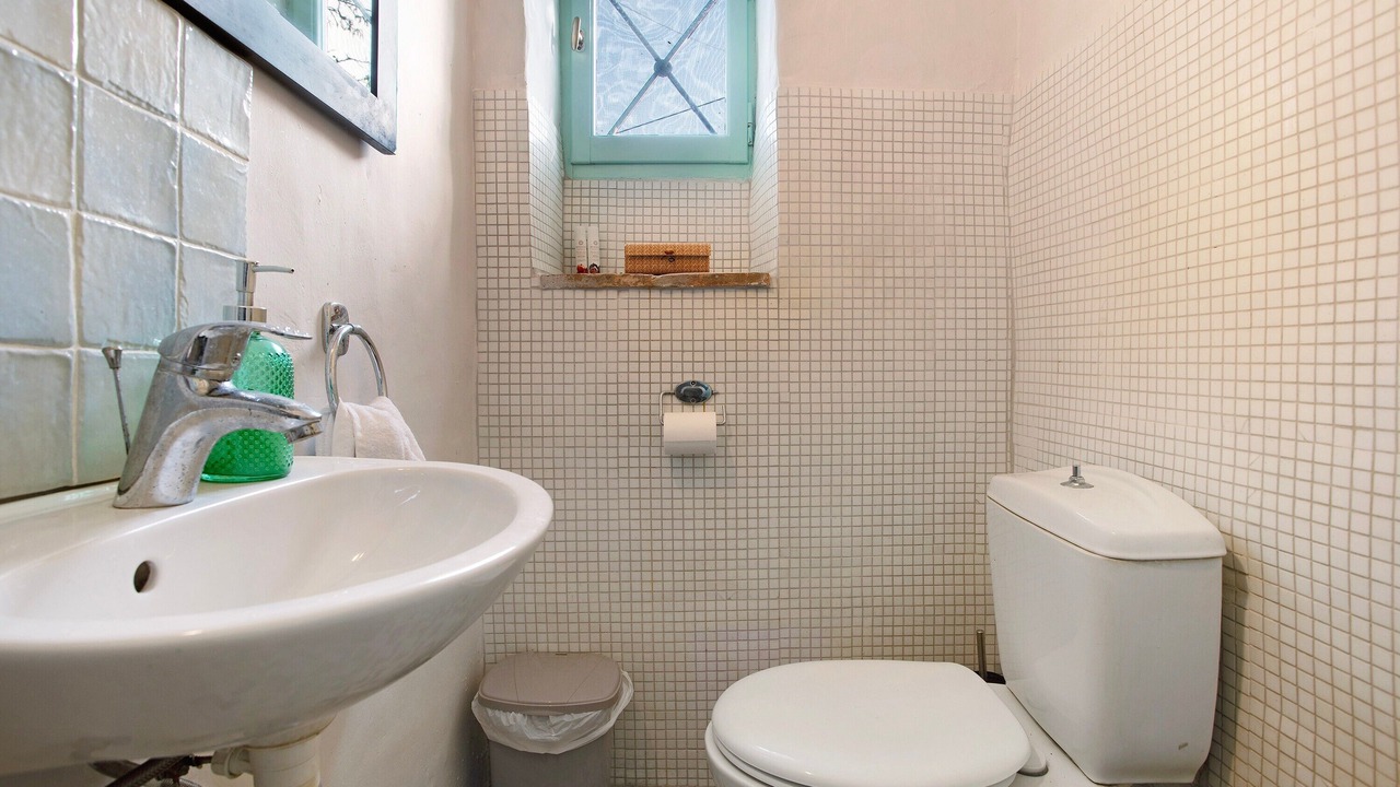 Photo of Bathroom in Elation