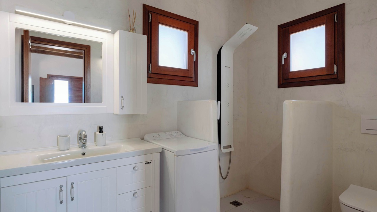 Photo of Bathroom in Ano Meria