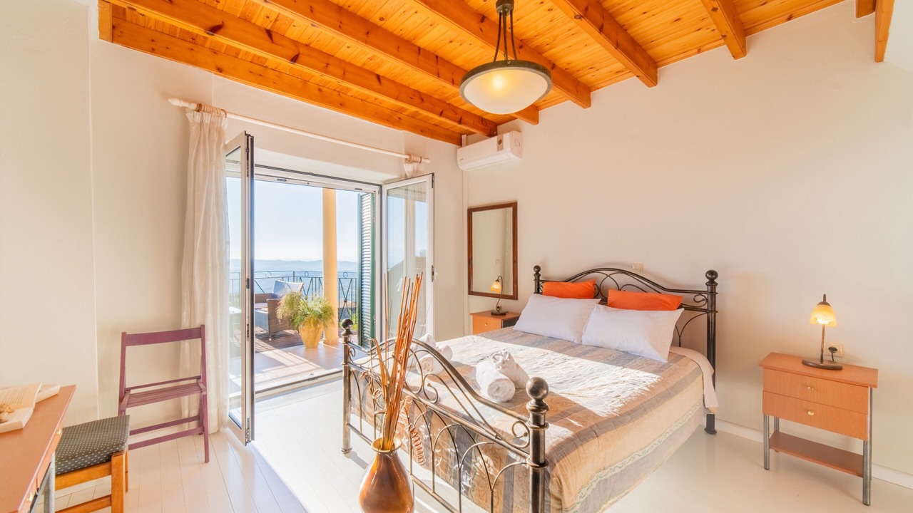 Photo of Bedroom in Chlomos
