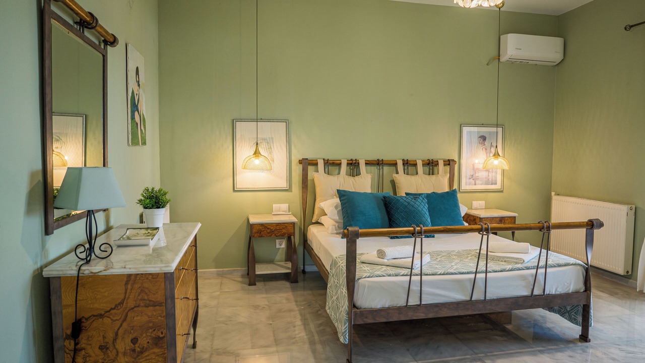 Photo of Bedroom in Atsipópoulon