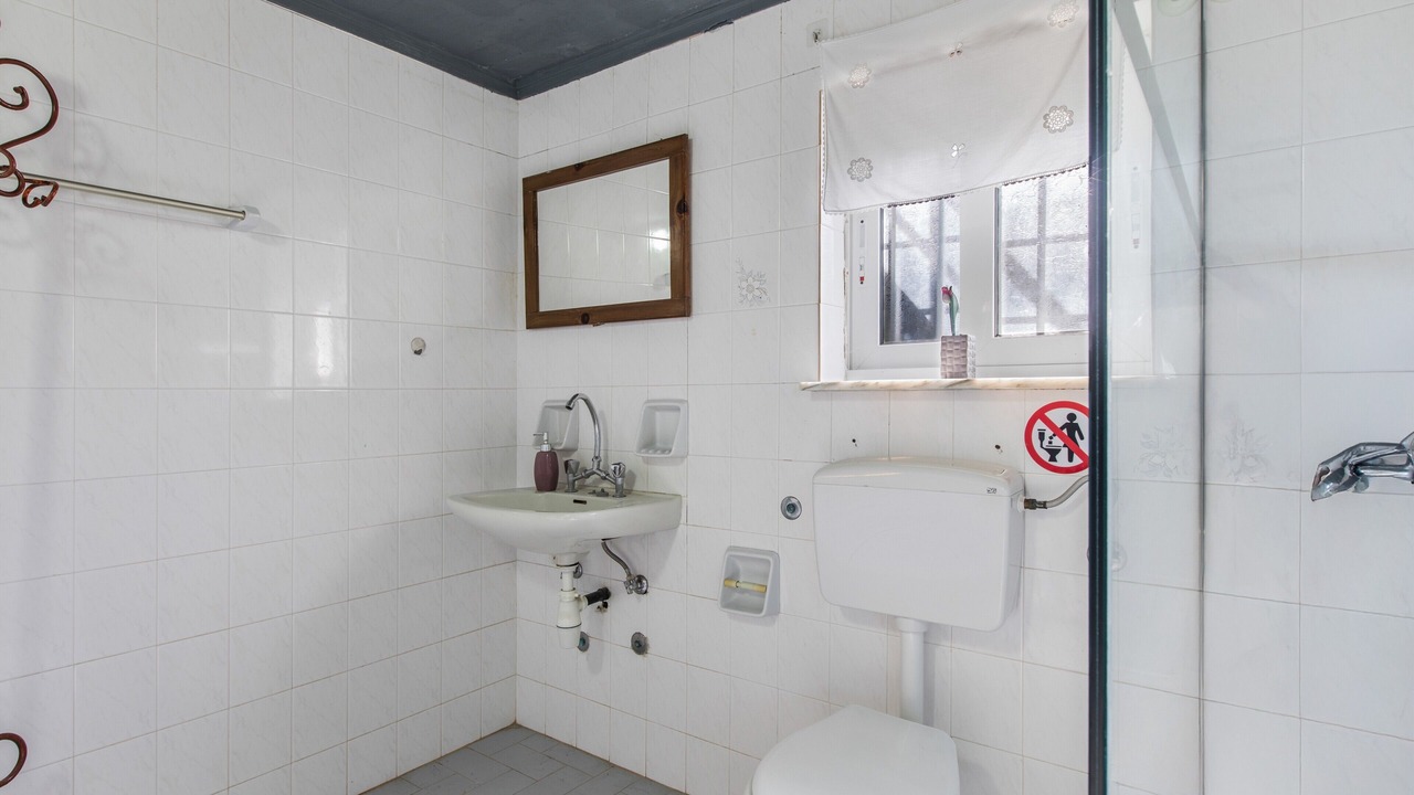 Photo of Bathroom in Nea Kydonia