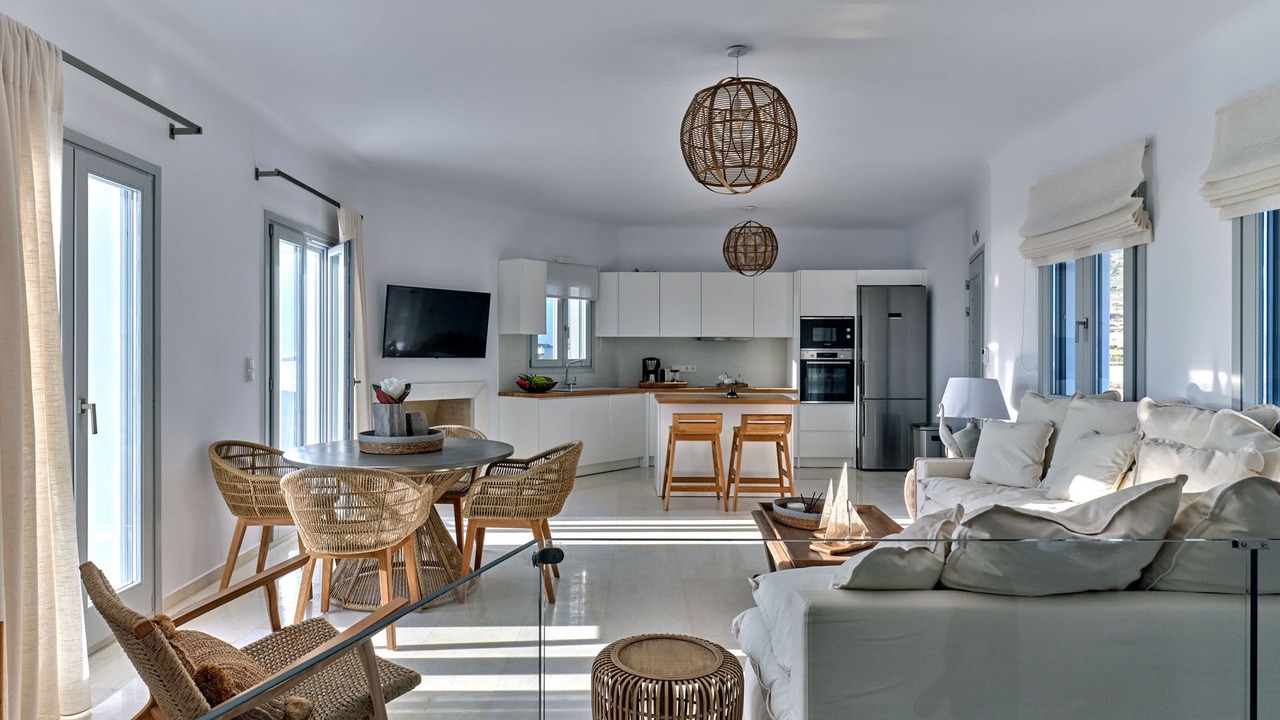 Photo of Livingroom in Nea Cryssi Akti