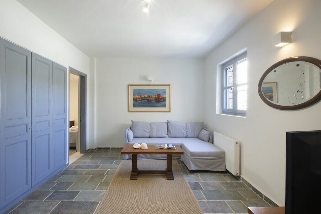 Photo of Livingroom in Ampelas
