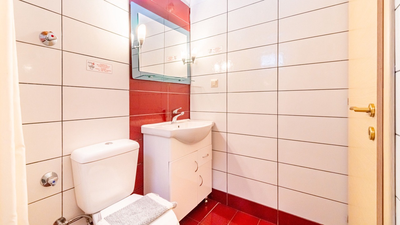 Photo of Bathroom in Lakones