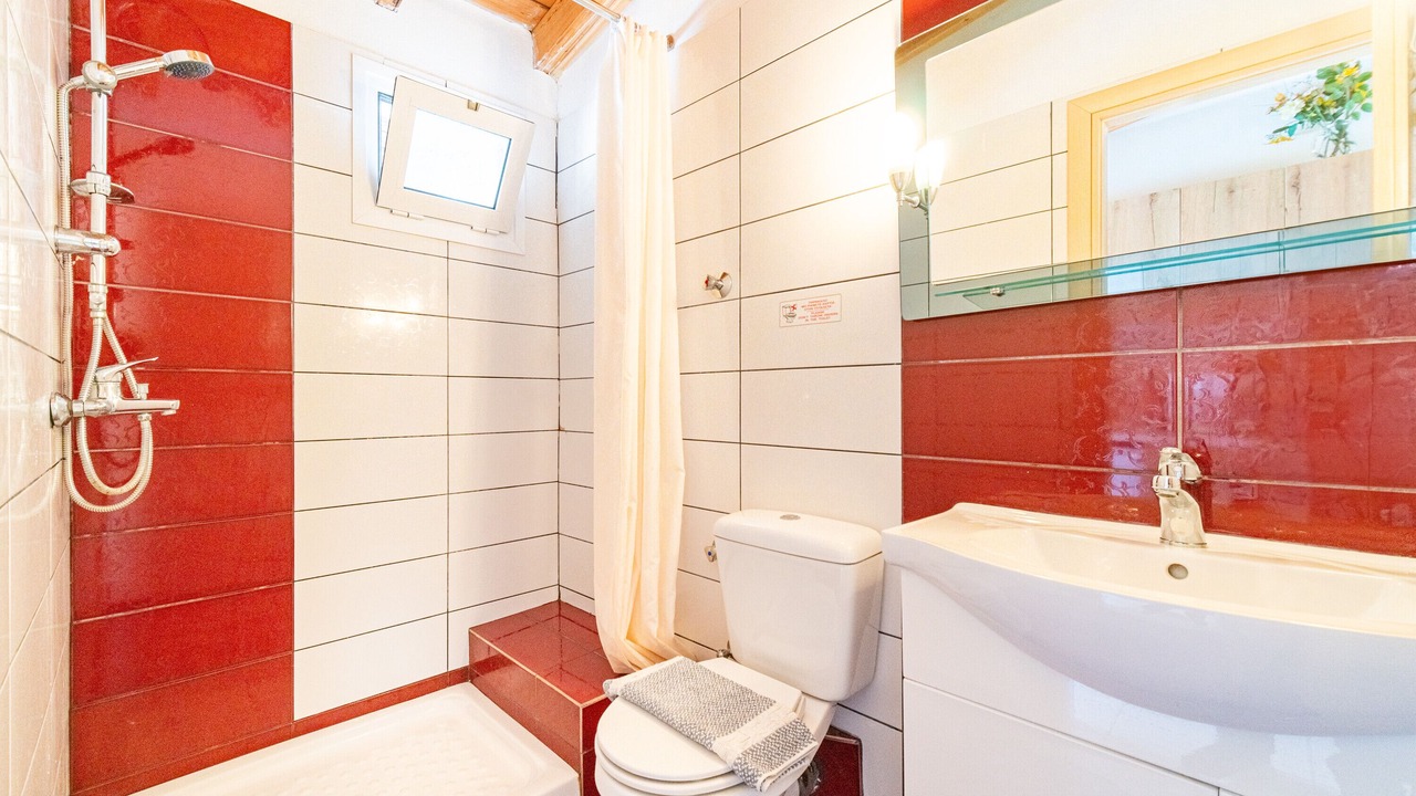 Photo of Bathroom in Lakones