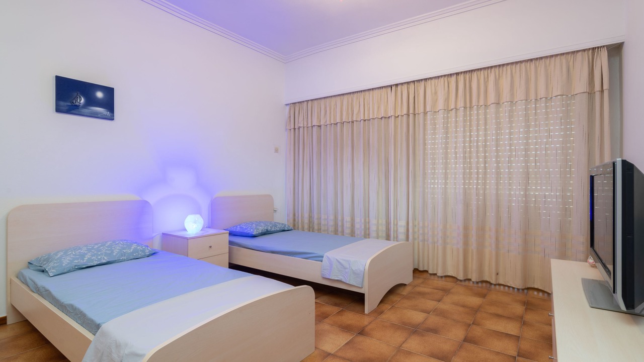Photo of Bedroom in Alykes