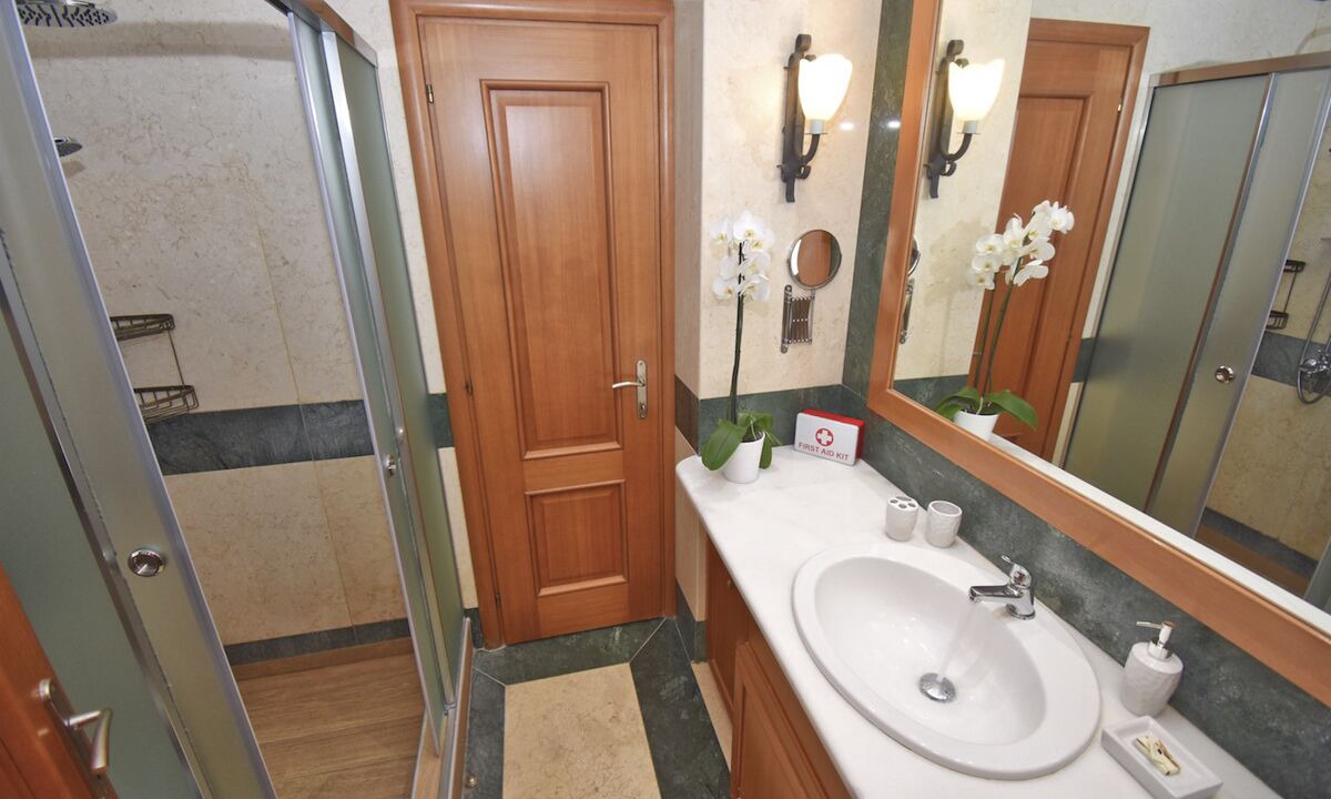 Photo of Bathroom in Pelekas