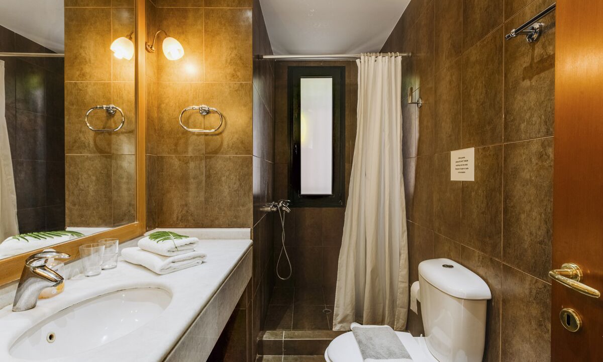 Photo of Bathroom in Pelekas