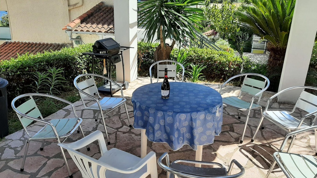 Photo of Patio Balcony in Dafnata
