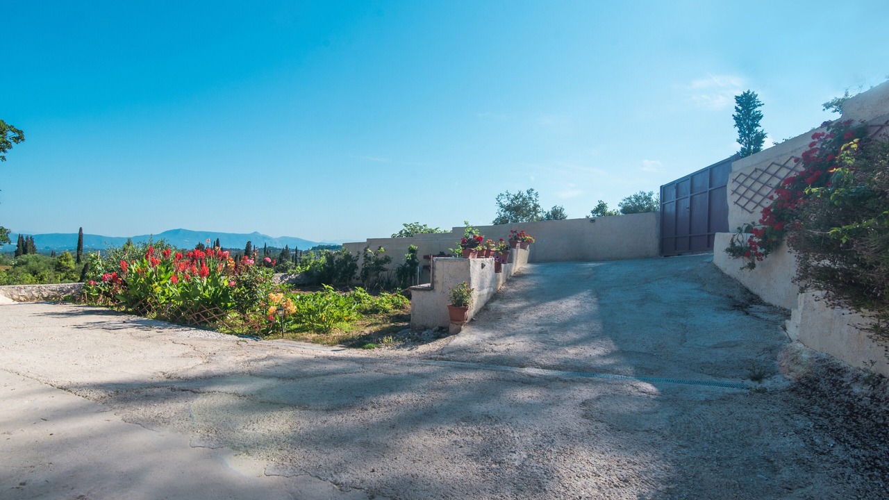 Photo of Outdoor in Sinarades