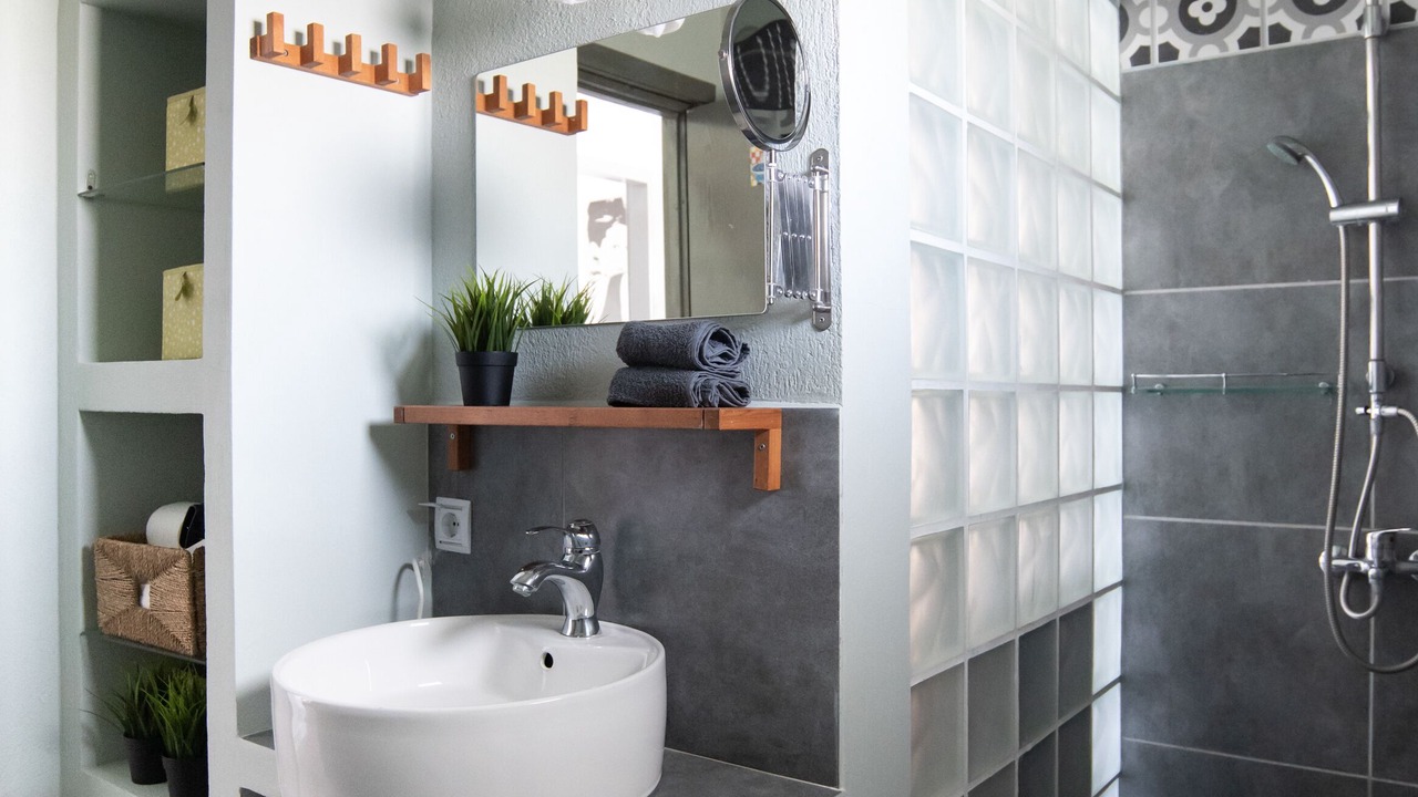 Photo of Bathroom in Polichrono