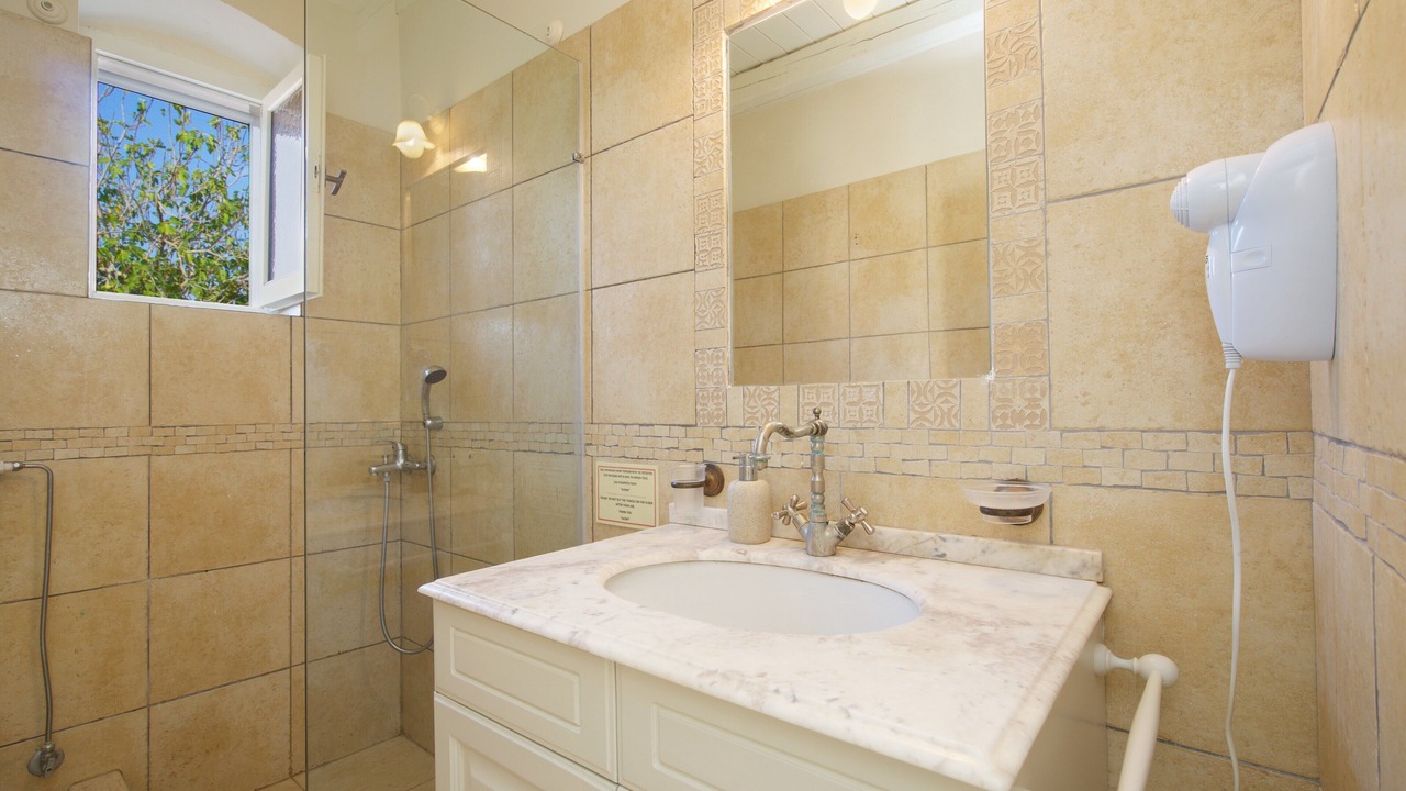 Photo of Bathroom in Fiskardo