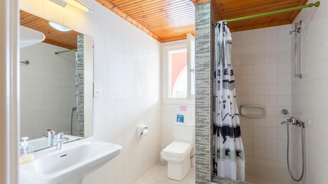 Photo of Bathroom in Gimari