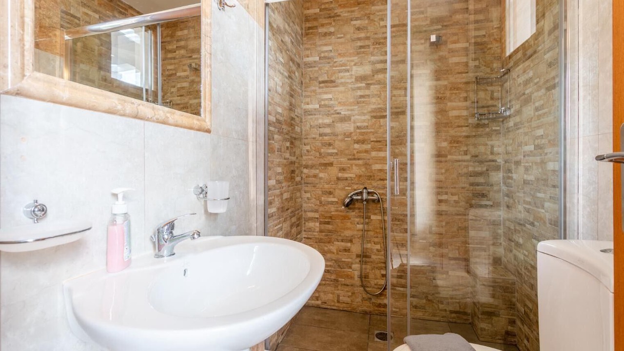Photo of Bathroom in Megala Chorafia