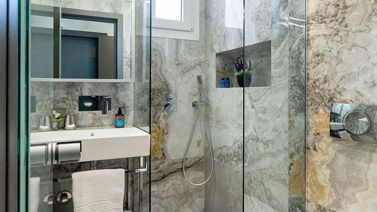 Photo of Bathroom in Polichrono