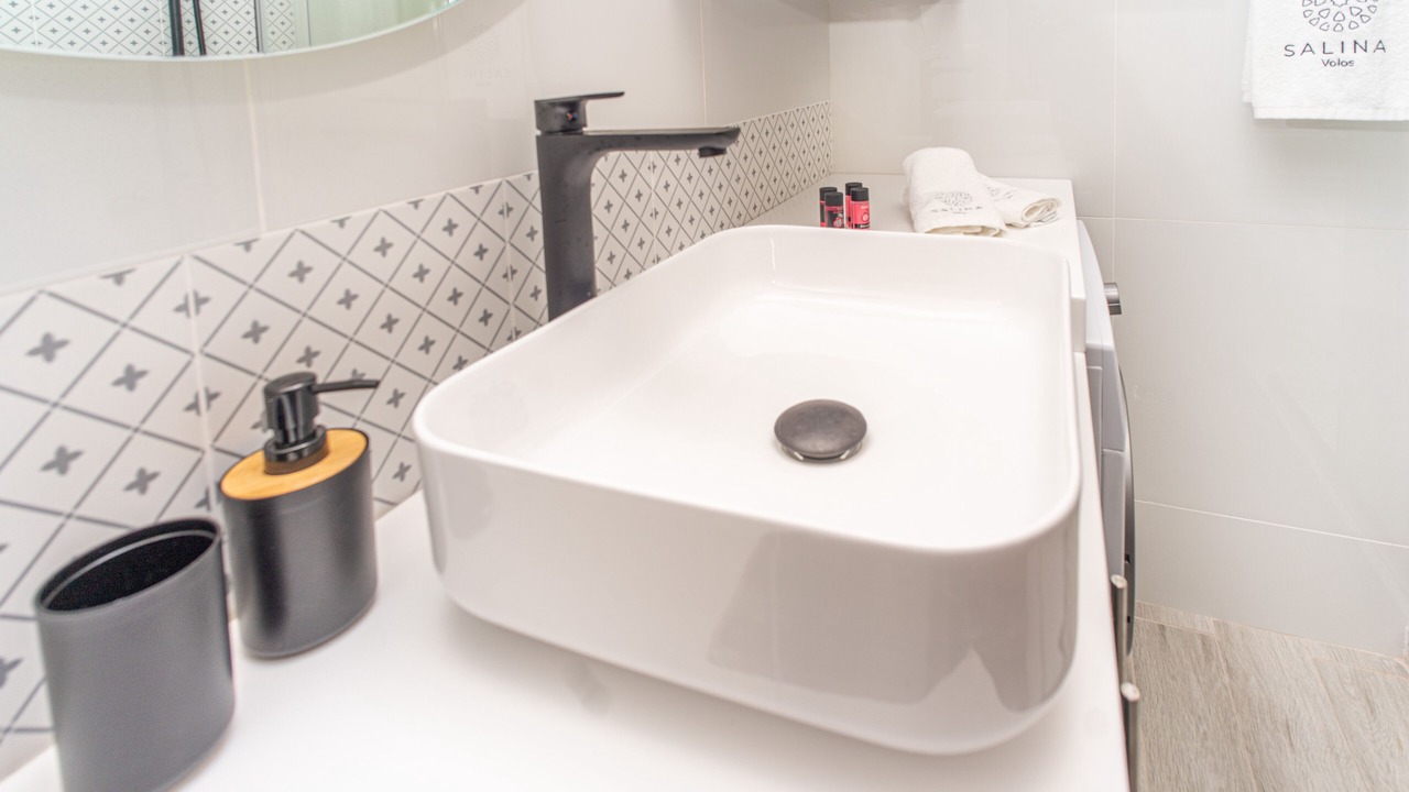 Photo of Bathroom in Volos City Centre