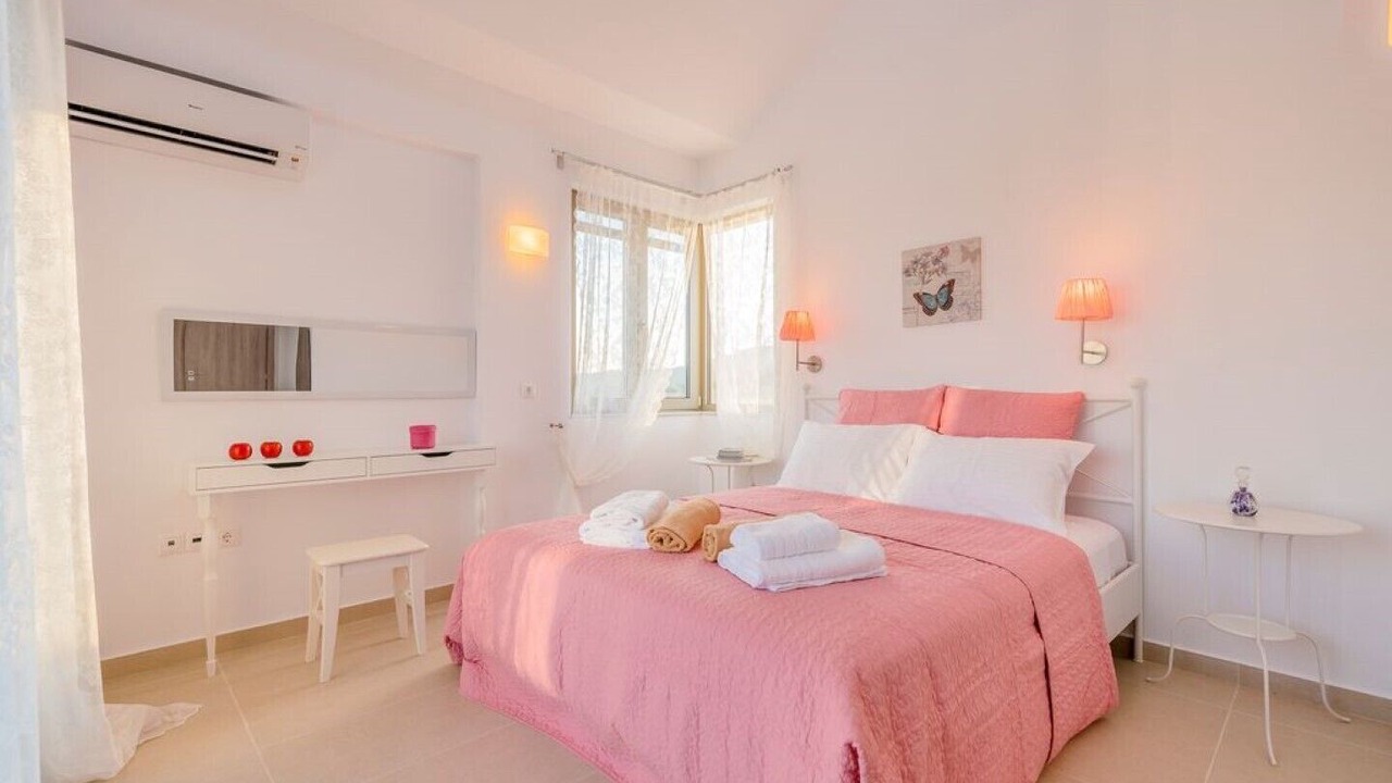 Photo of Bedroom in Gennadi